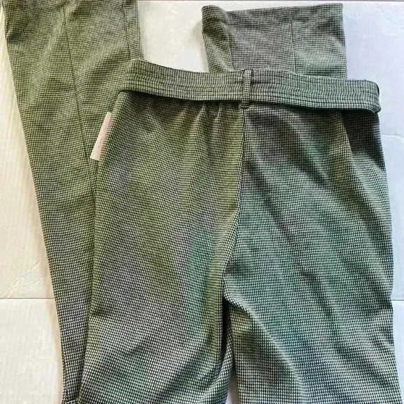 Out Of Office 110 Black White Self Belt Flare Pants Size ML NWT - Picture 4 of 4